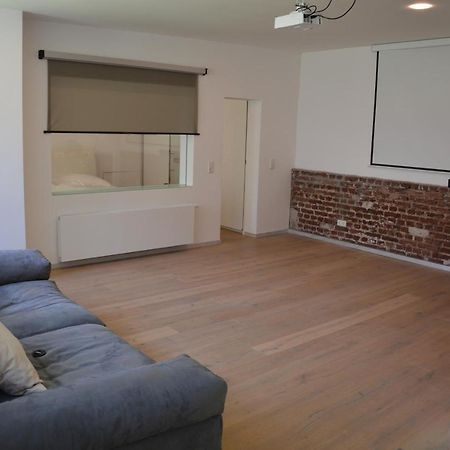 Modern Und Ruhig In Wuppertal Mit Heimkino-Beamer! Top Ausstattung Und Privatparkplatz An Der Unterkunft Exterior foto
