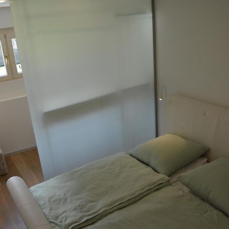 Modern Und Ruhig In Wuppertal Mit Heimkino-Beamer! Top Ausstattung Und Privatparkplatz An Der Unterkunft Exterior foto